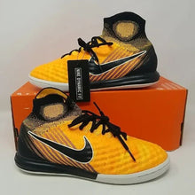 Carregar imagem no visualizador da galeria, Chuteira NIKE Magista Futsal Retro
