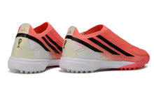 Carregar imagem no visualizador da galeria, Chuteira Adidas F50 Hyperfast Laceless TF "Road to Glory"
