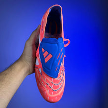 Carregar imagem no visualizador da galeria, Chuteira Adidas Predator Tongue 26 Elite + Brinde (Pronta Entrega)
