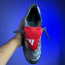 Carregar imagem no visualizador da galeria, Chuteira Adidas Predator Tongue 26 Elite + Brinde (Pronta Entrega)

