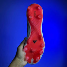 Carregar imagem no visualizador da galeria, Chuteira Adidas Copa Pure 2 Elite Campo + Brinde (Pronta Entrega)
