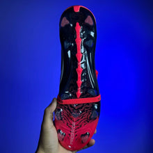Carregar imagem no visualizador da galeria, Chuteira Adidas Predator Tongue 26 Elite + Brinde (Pronta Entrega)
