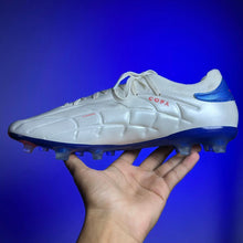 Carregar imagem no visualizador da galeria, Chuteira Adidas Copa Pure 2 Elite Campo + Brinde (Pronta Entrega)

