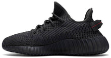 Carregar imagem no visualizador da galeria, ADIDAS YEEZY BOOST 350 V2 &quot;PRETO&quot;
