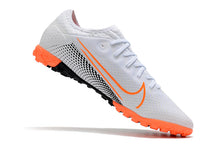 Carregar imagem no visualizador da galeria, CHUTEIRA NIKE MERCURIAL VAPOR 13 TF PRATA/LARANJA
