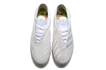 Carregar imagem no visualizador da galeria, CHUTEIRA ADIDAS PREDATOR ARCHIVE LIMITED EDITION &quot;BRANCO&quot;
