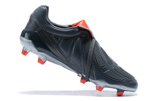 Carregar imagem no visualizador da galeria, CHUTEIRA ADIDAS PREDATOR MANIA FG CINZA
