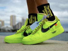 Carregar imagem no visualizador da galeria, NIKE AIR FORCE 1 LOW SPECIAL EDITION OFF-WHITE &quot;VOLT&quot;
